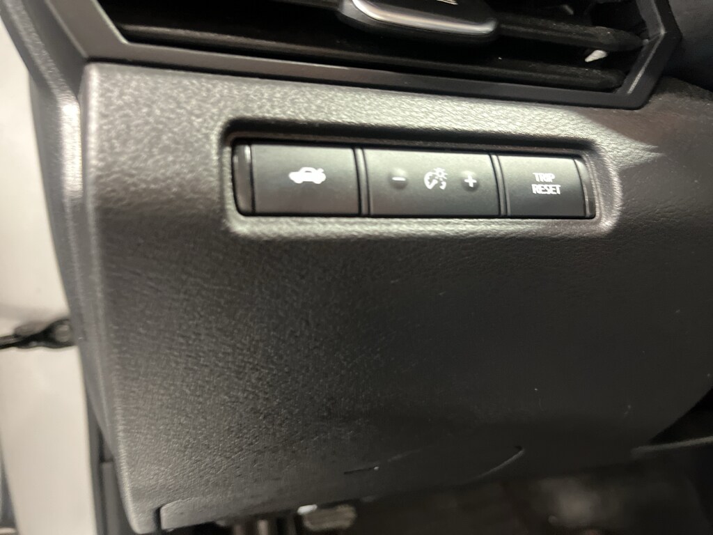 2024 Nissan Altima SR - Photo 32
