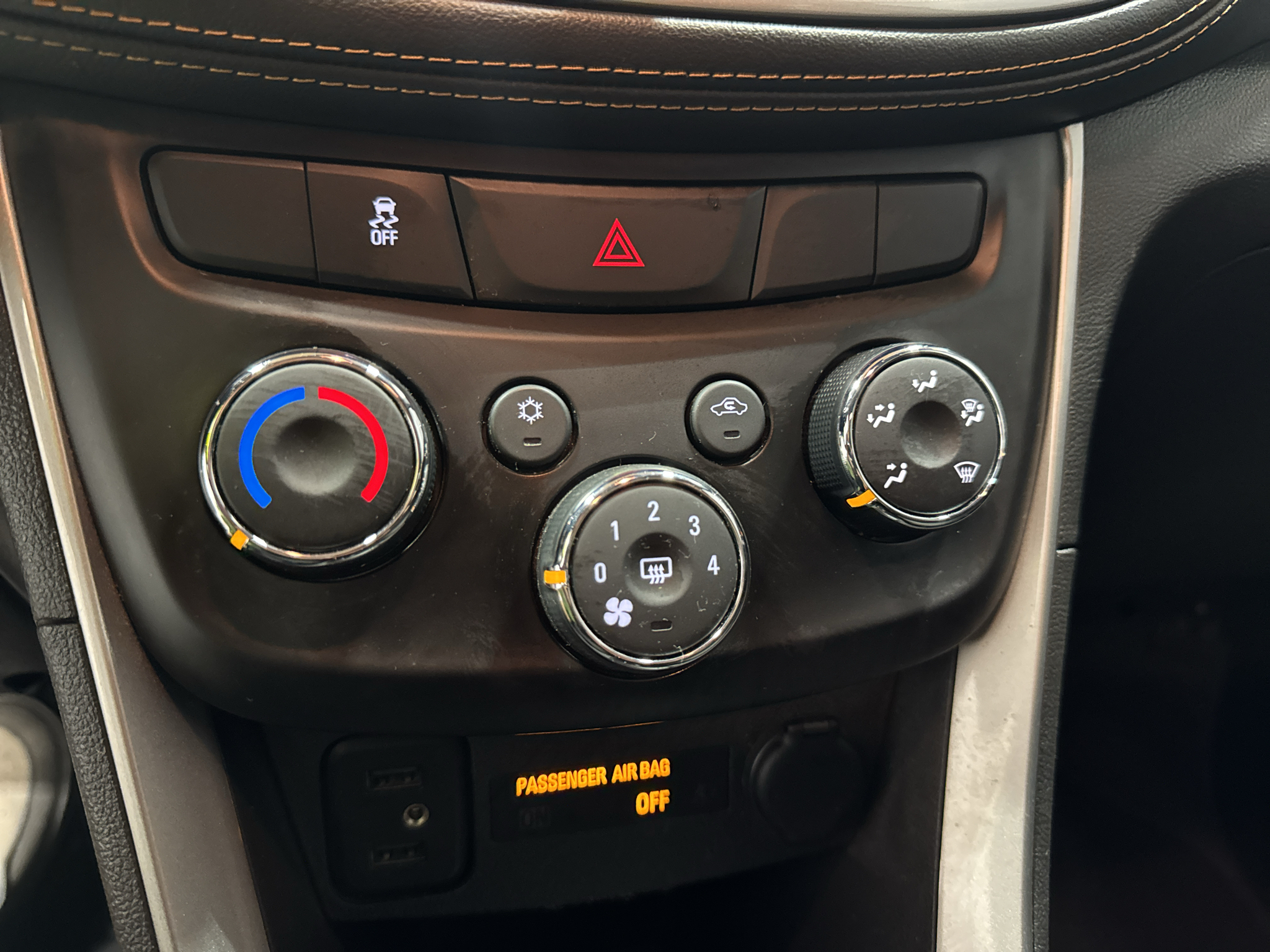 2020 Chevrolet Trax LS - Photo 24