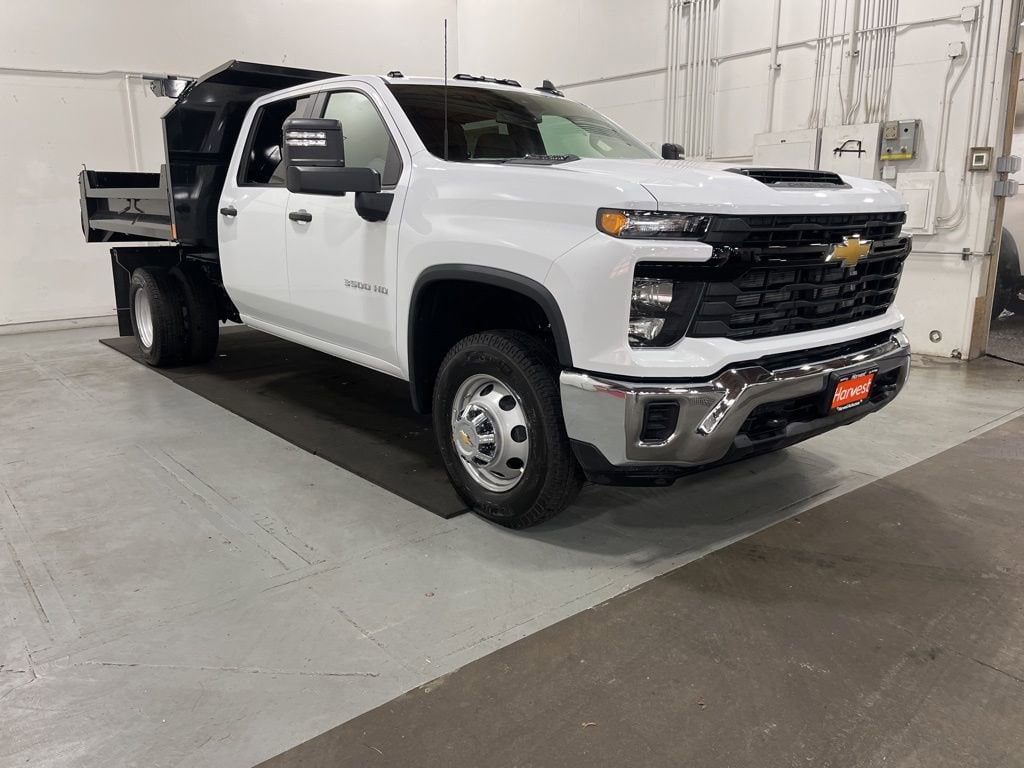 2025 Chevrolet Silverado 3500HD Work Truck's photo