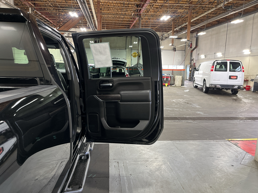 2022 Chevrolet Silverado 2500HD LTZ - Photo 25