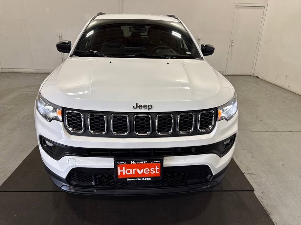 Used 2024 Jeep Compass Latitude with VIN 3C4NJDBN0RT110579 for sale in Yakima, WA
