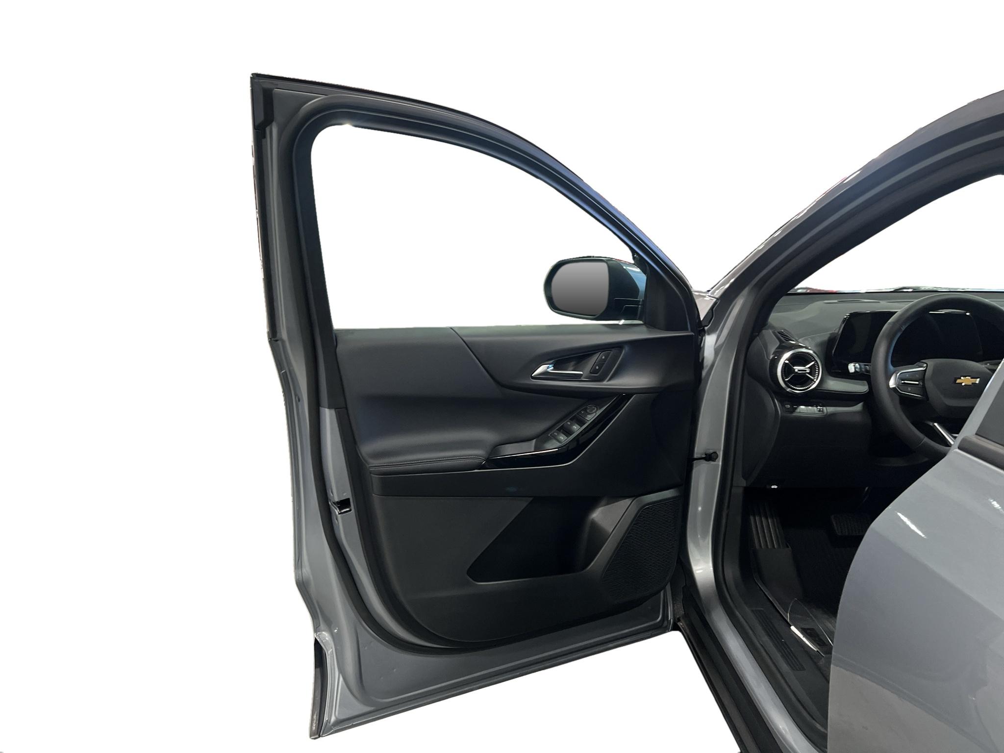 2027 Chevrolet Equinox LT - Photo 20