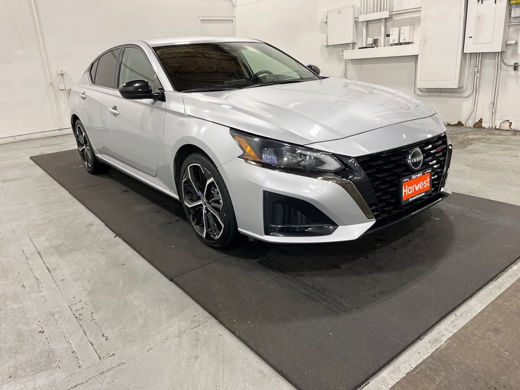 2023 Nissan Altima SR