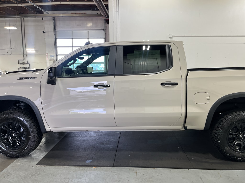 2026 Chevrolet Silverado 1500 ZR2 - Photo 11