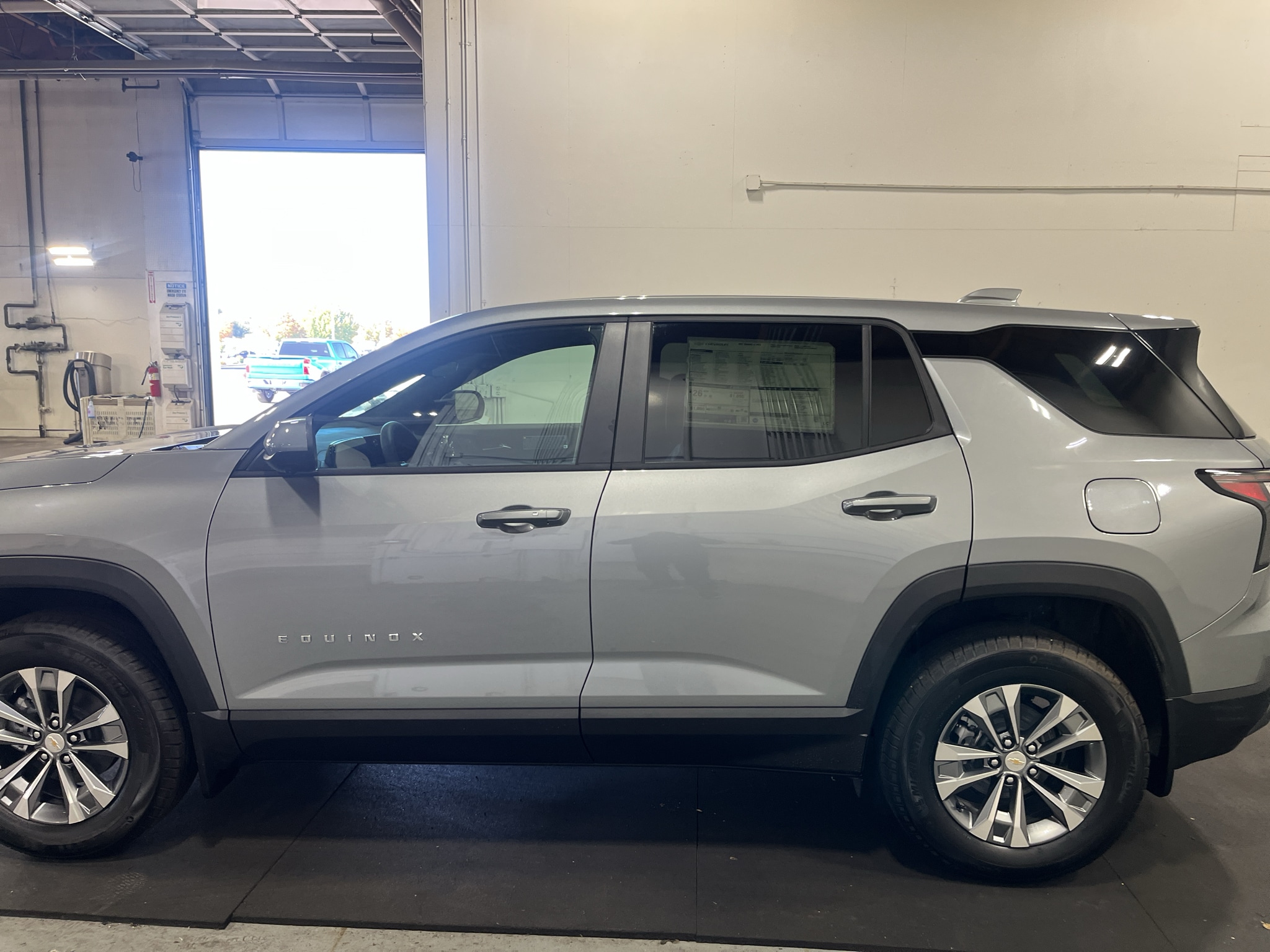 2027 Chevrolet Equinox LT - Photo 11