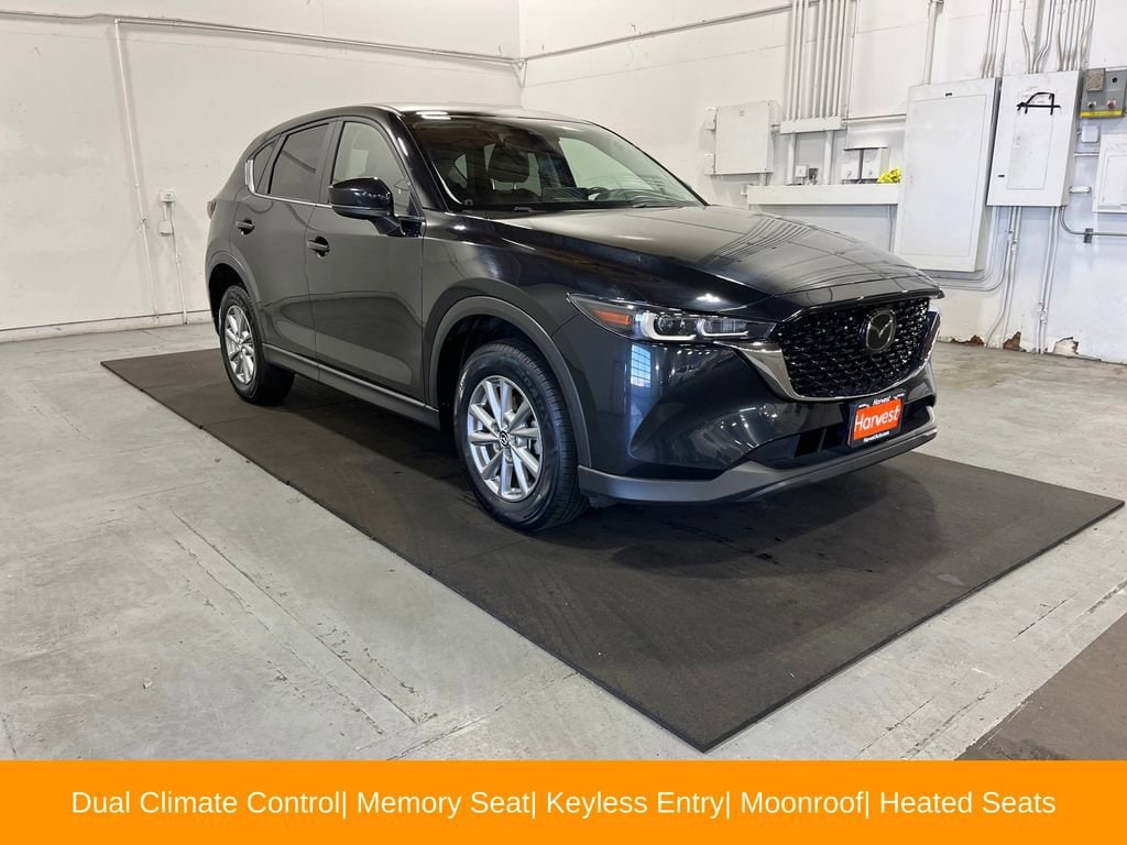 2023 Mazda CX-5 S Preferred package