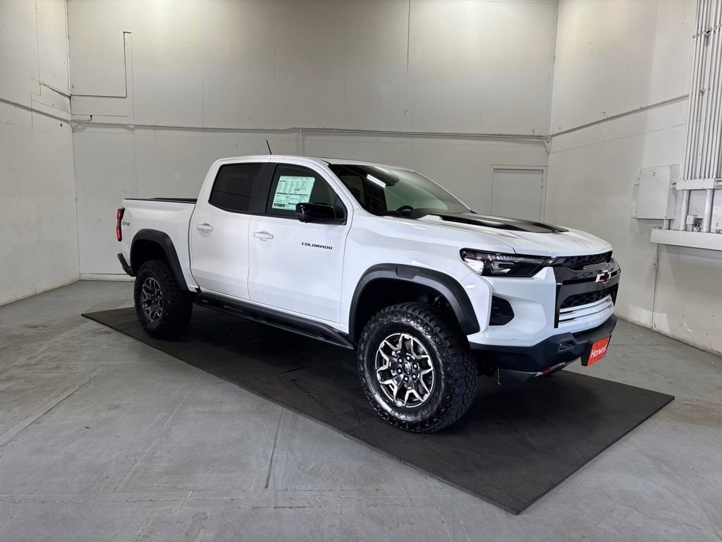 2026 Chevrolet Colorado ZR2's photo