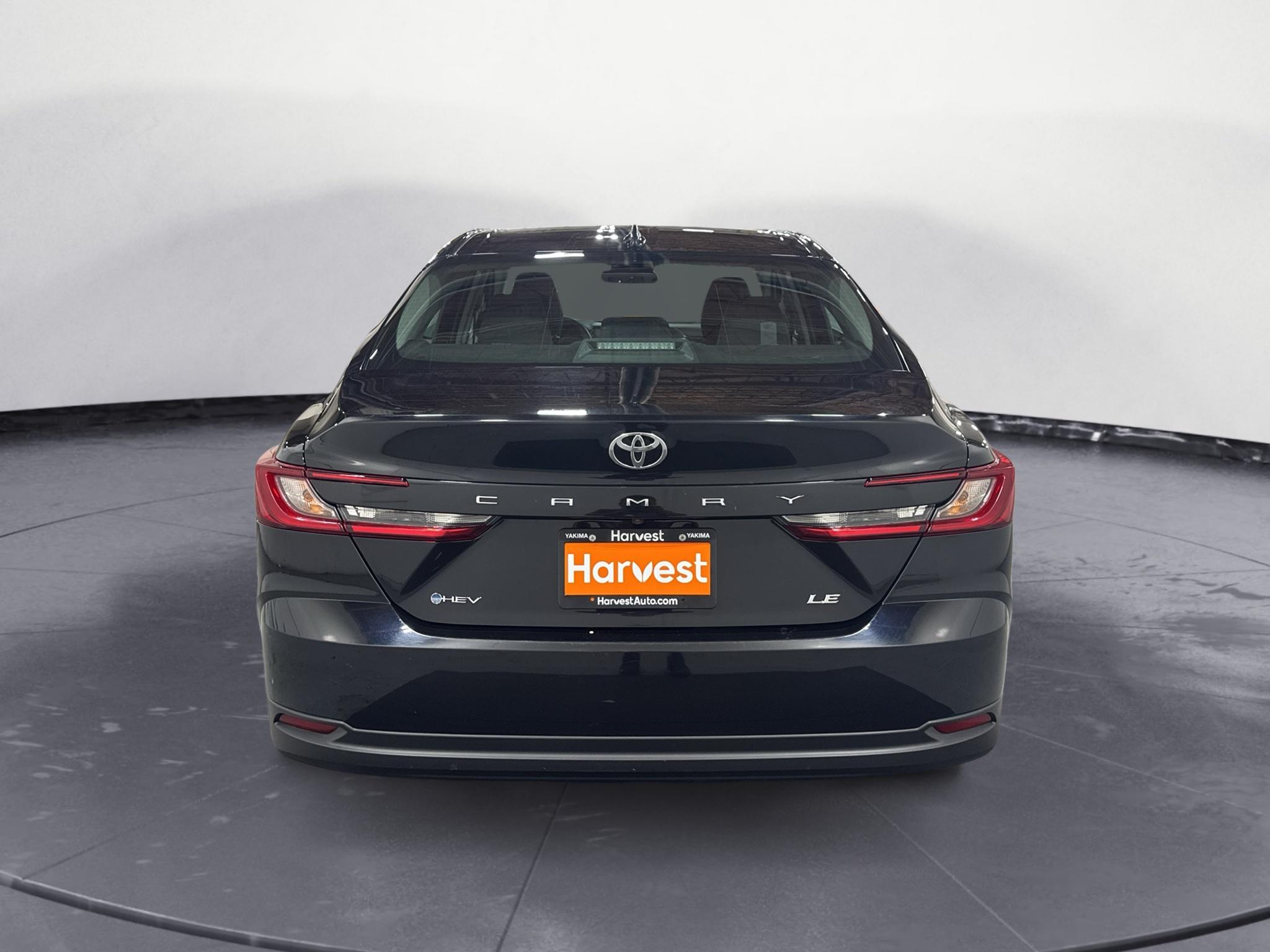 2025 Toyota Camry LE - Photo 19