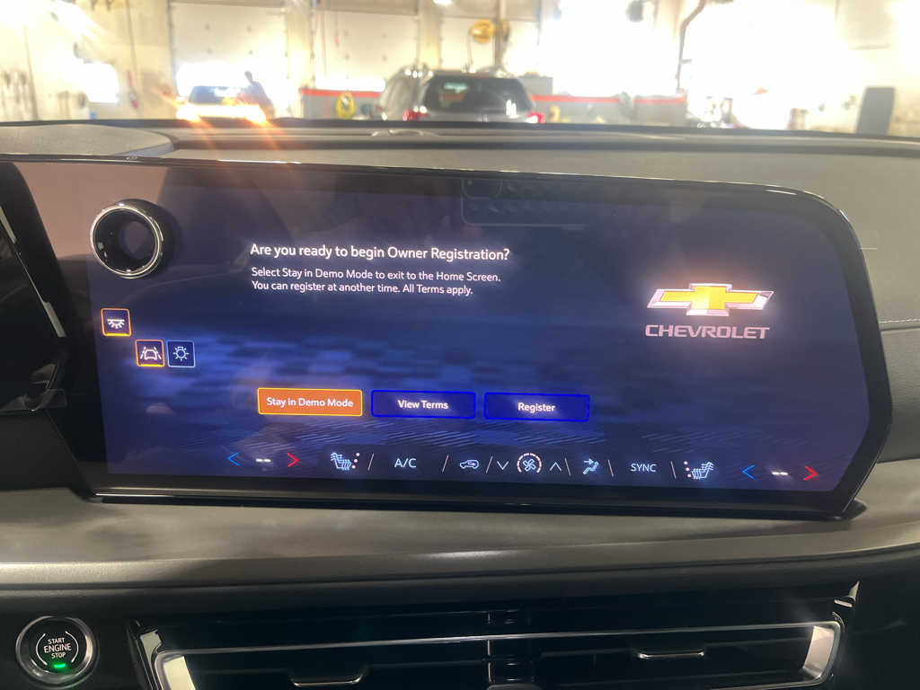2027 Chevrolet Traverse LT - Photo 33