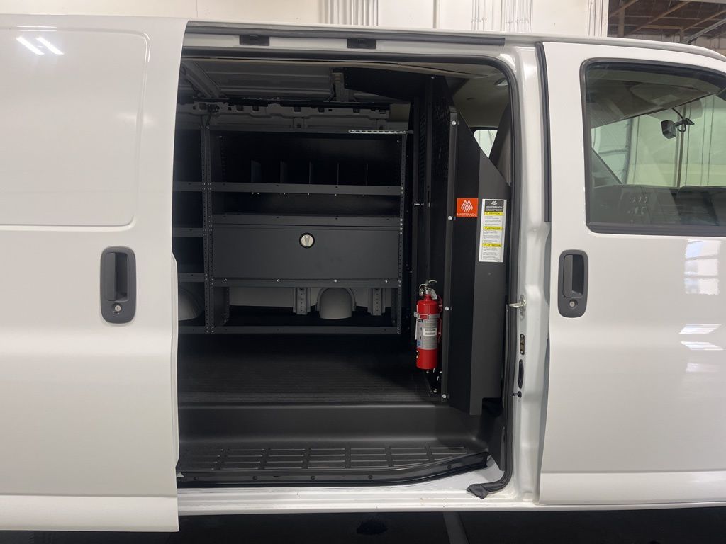 2025 Chevrolet Express Cargo Work Van - Photo 12