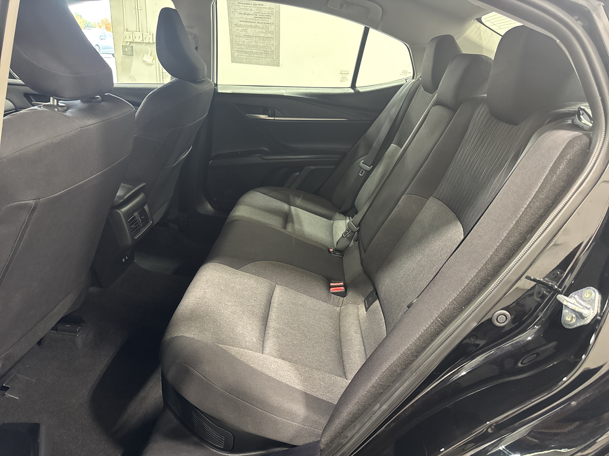 2025 Toyota Camry LE - Photo 27