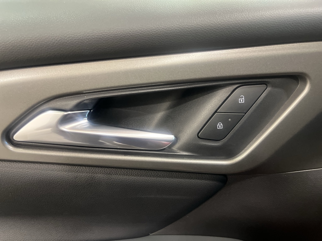 2027 Chevrolet Traverse LT - Photo 29