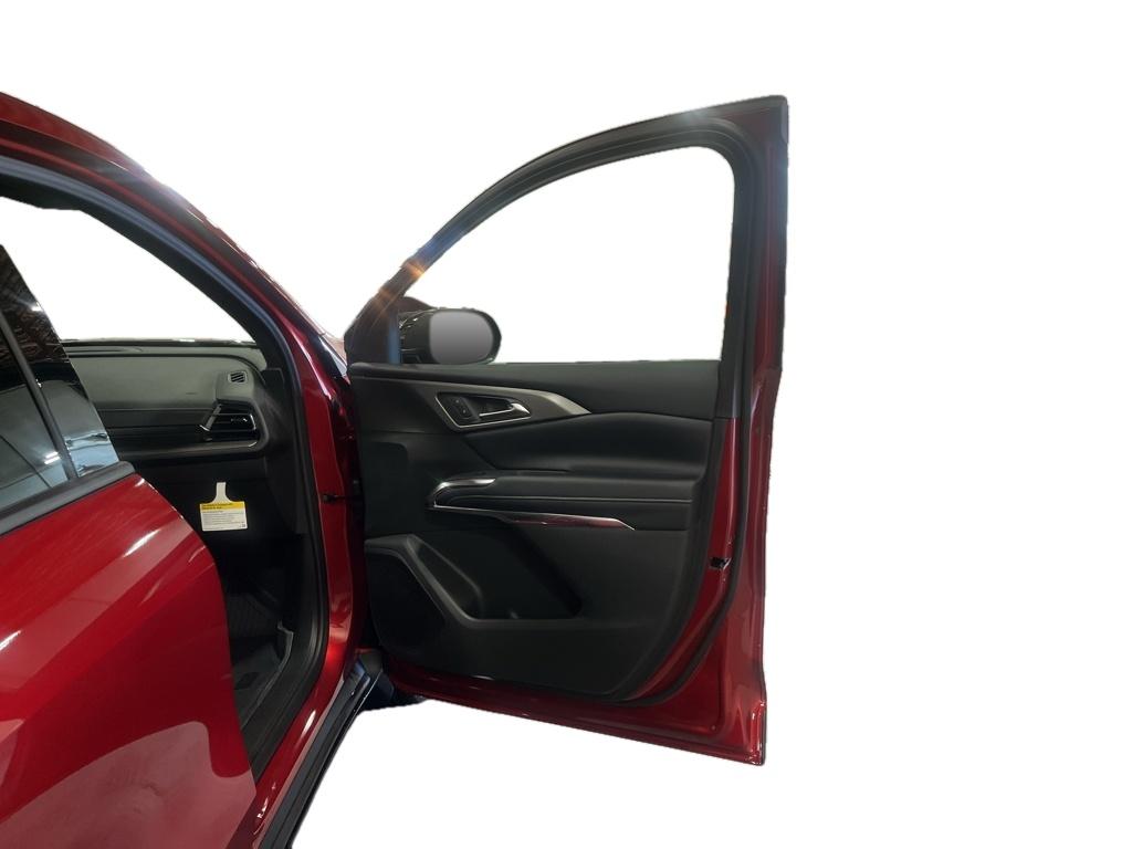 2027 Chevrolet Traverse LT - Photo 22