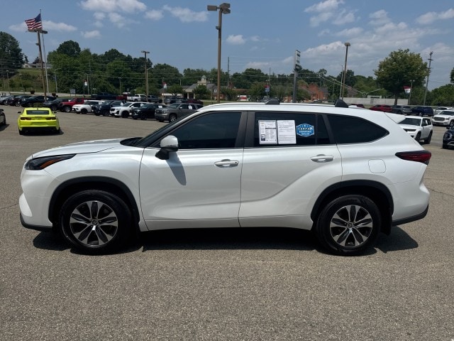 Used 2023 Toyota Highlander XLE with VIN 5TDKDRBH1PS003954 for sale in Radford, VA