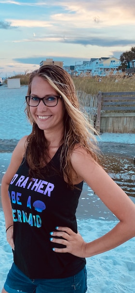 Staff member Brittany Sutherland from 4cb06b8fa037