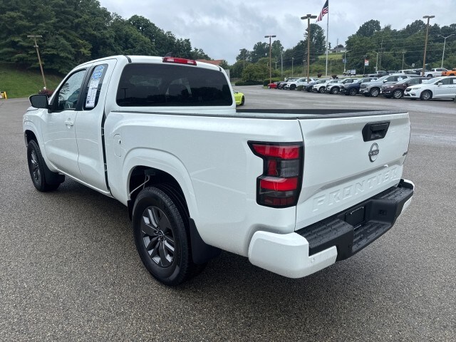 2025 Nissan Frontier SV photo 3