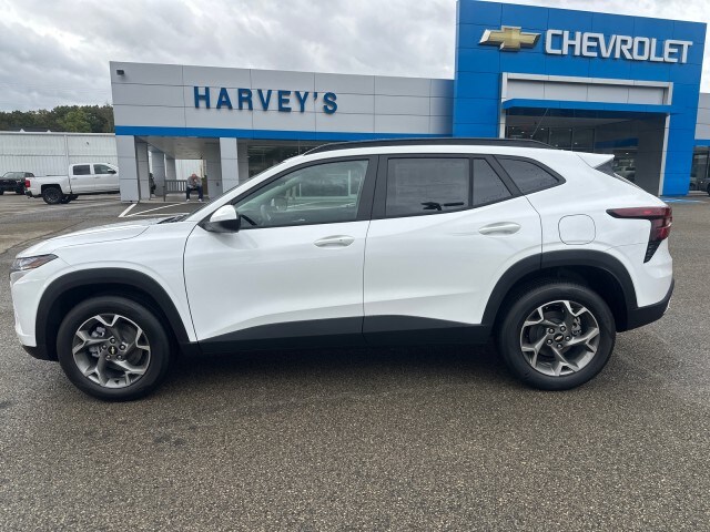 2026 Chevrolet Trax LT photo 3