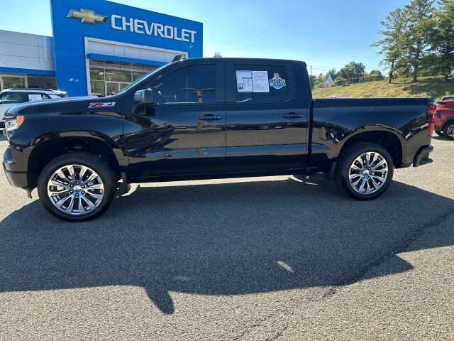 2025 Chevrolet Silverado 1500 RST photo 2