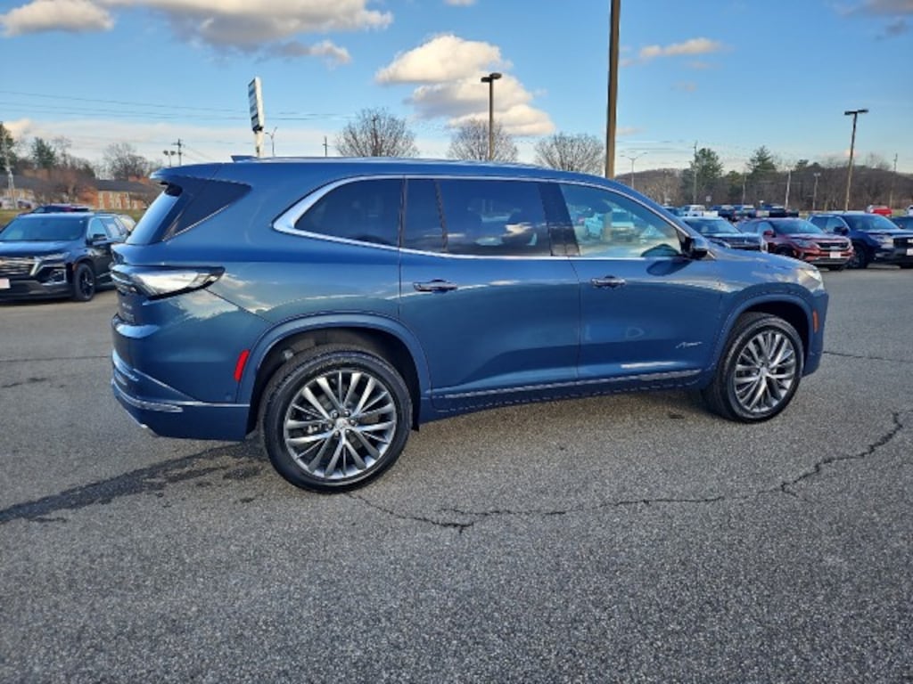 New 2026 Buick Enclave Avenir SUV