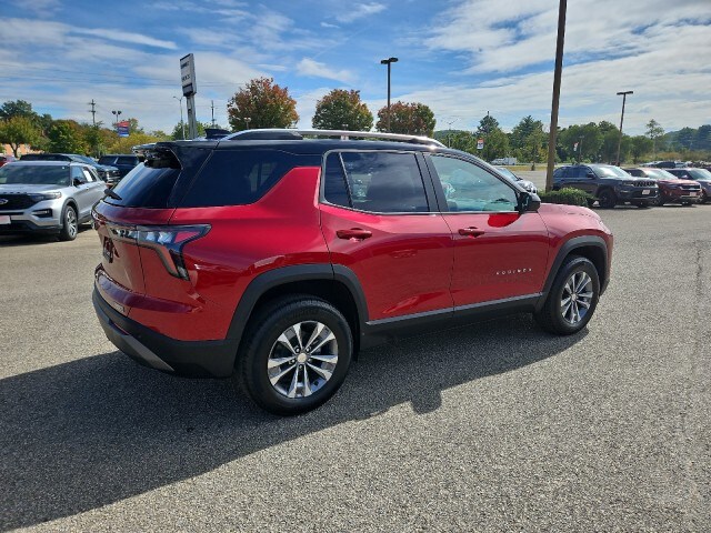 2026 Chevrolet Equinox LT photo 4