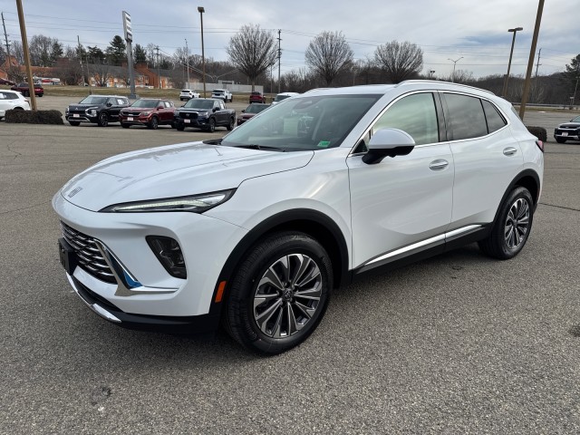 2026 Buick Envision Preferred's photo