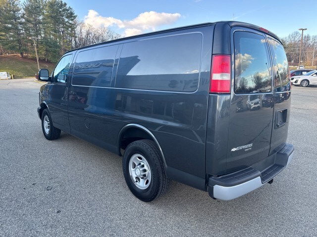 2016 Chevrolet Express Cargo Van photo 2