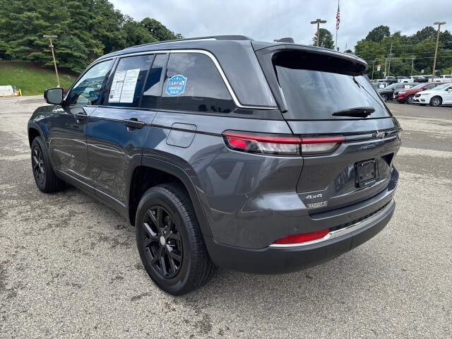 2022 Jeep Grand Cherokee Limited photo 3