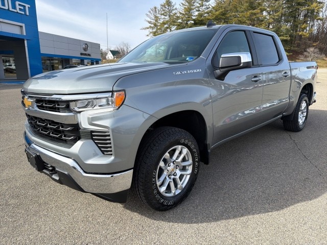 2026 Chevrolet Silverado LT's photo