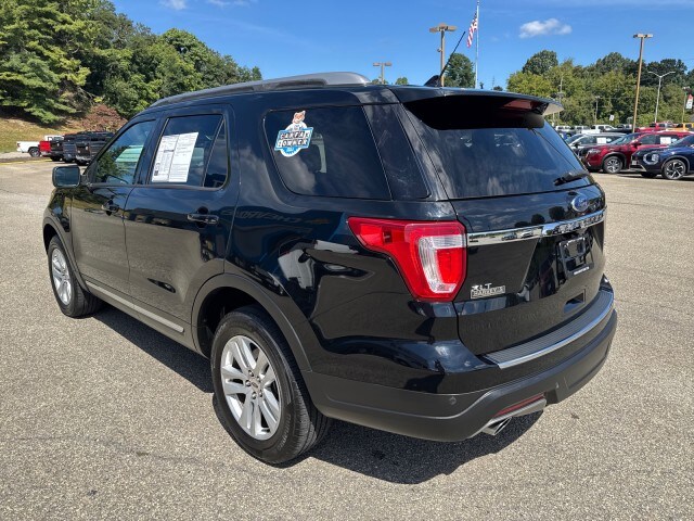 2018 Ford Explorer XLT photo 2