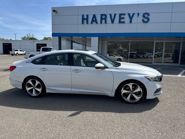 2020 Honda Accord Touring photo 4