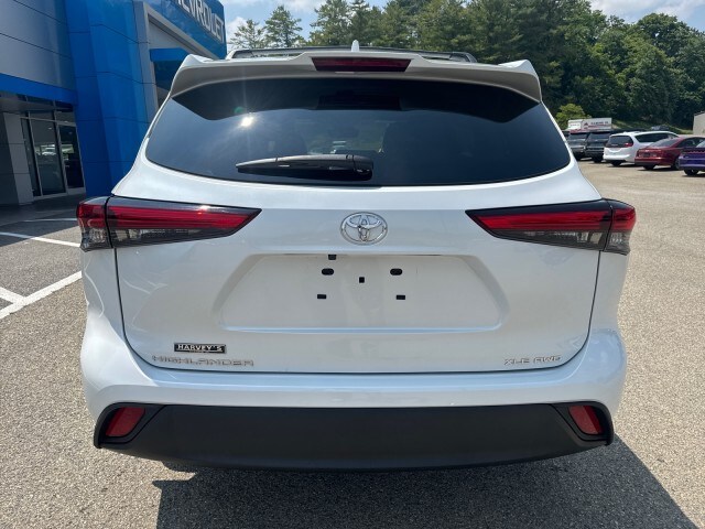 2023 Toyota Highlander XLE photo 4