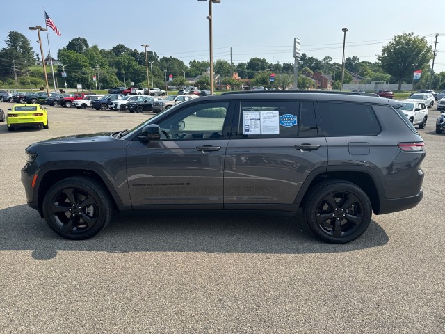 Used 2023 Jeep Grand Cherokee L Altitude with VIN 1C4RJKAG8P8743688 for sale in Radford, VA