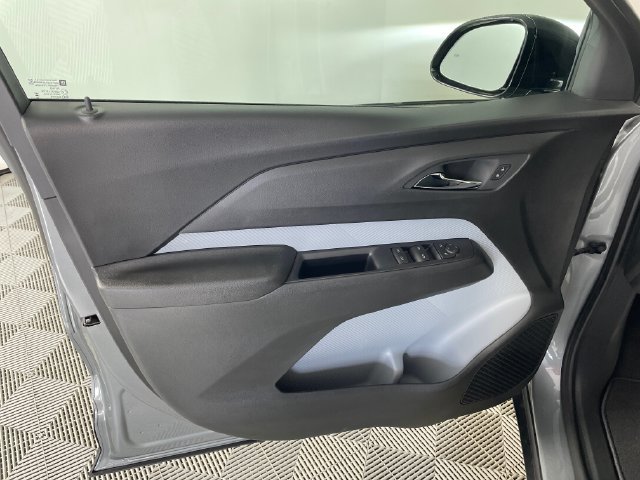 2027 Chevrolet Bolt LT - Photo 11
