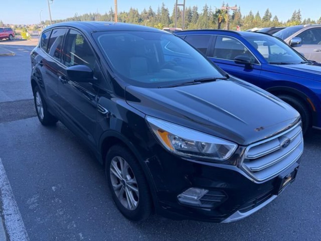 Used 2017 Ford Escape SE SUV