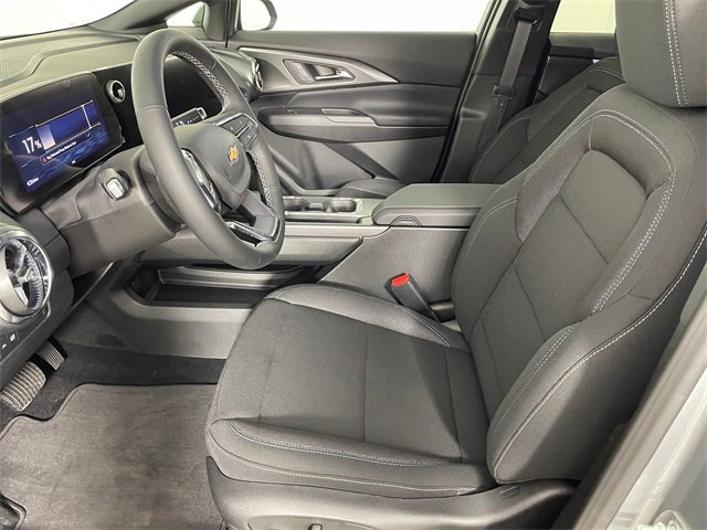 2026 Chevrolet Equinox EV 1LT photo 2