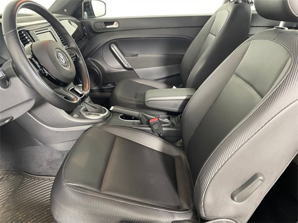 Used 2018 Volkswagen Beetle 2.0T S Hatchback