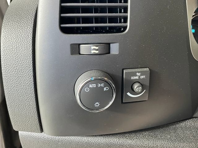 2013 Chevrolet Silverado 3500HD LT - Photo 13