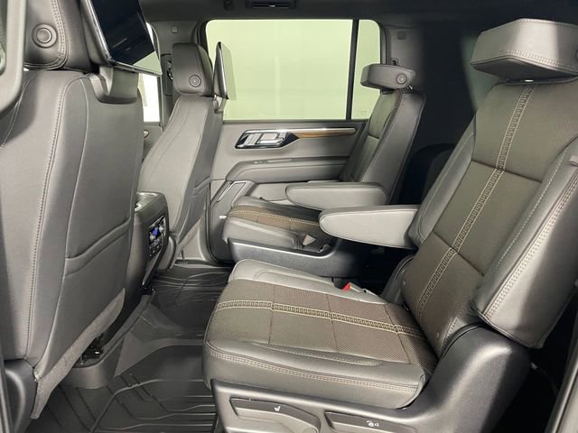 2026 Chevrolet Suburban High Country - Photo 14