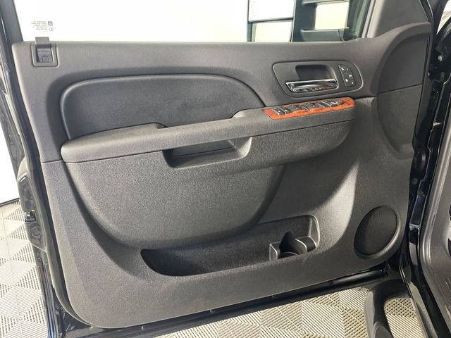2011 Chevrolet Silverado 3500HD LTZ - Photo 15
