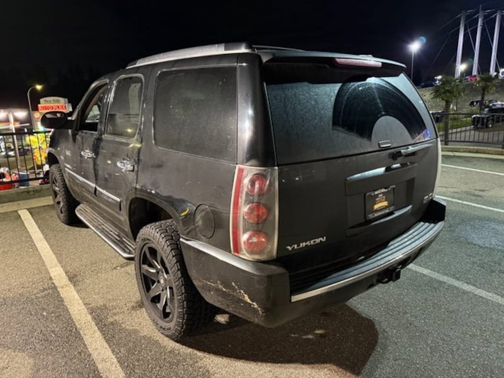 Used 2007 GMC Yukon Denali SUV