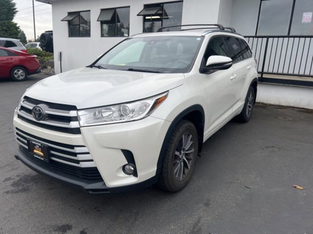 Used 2017 Toyota Highlander XLE SUV