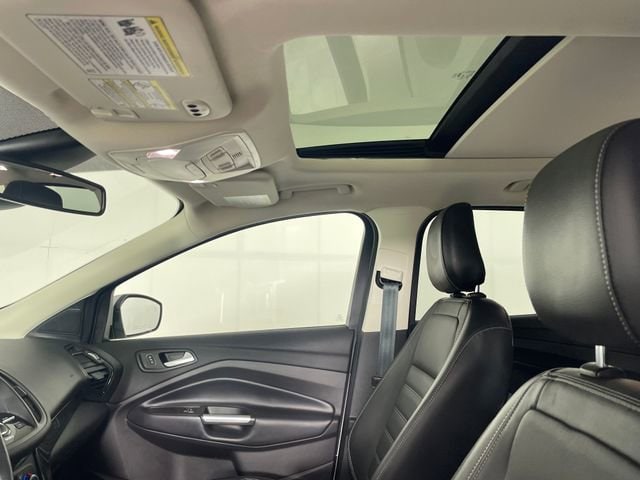 2019 Ford Escape Titanium - Photo 17