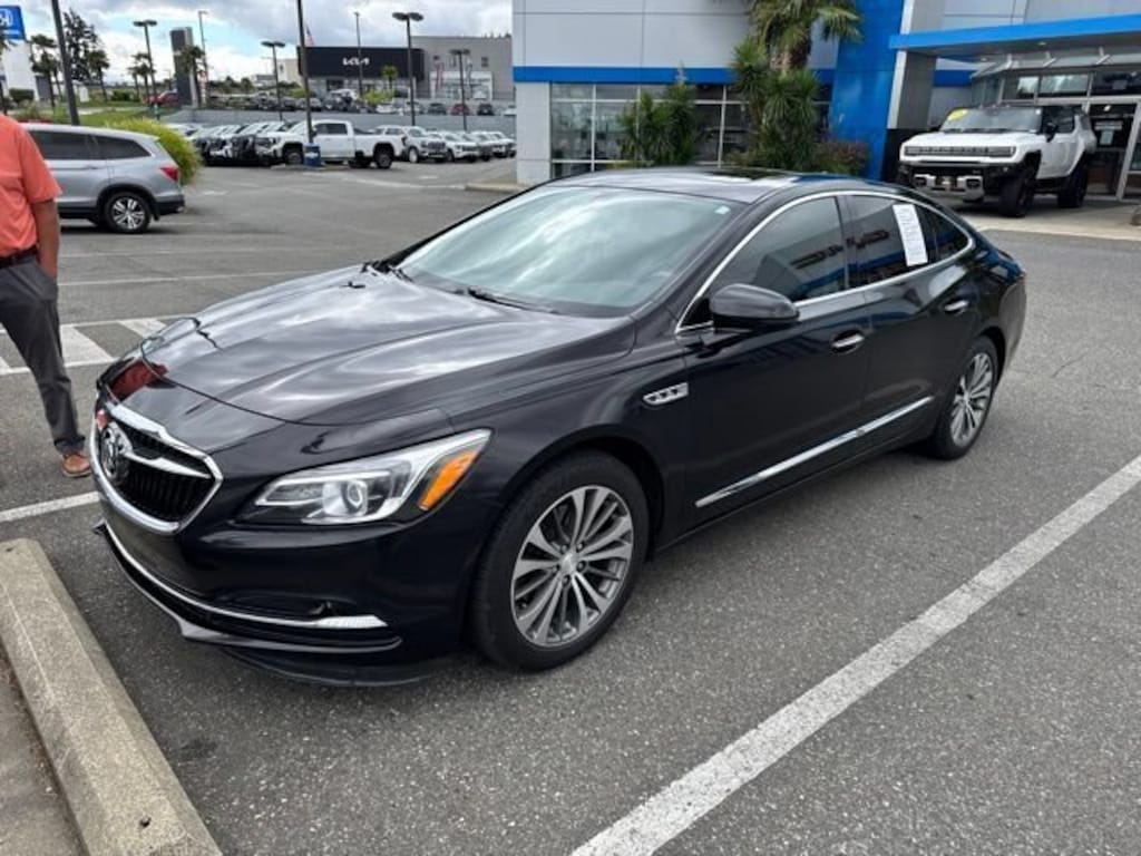 Used 2018 Buick Lacrosse Essence Car