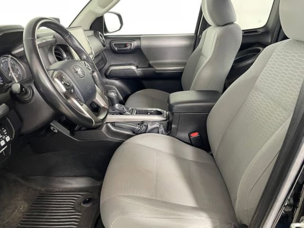 Used 2016 Toyota Tacoma SR5 Truck