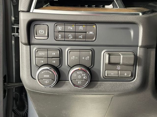 2026 Chevrolet Suburban High Country - Photo 11