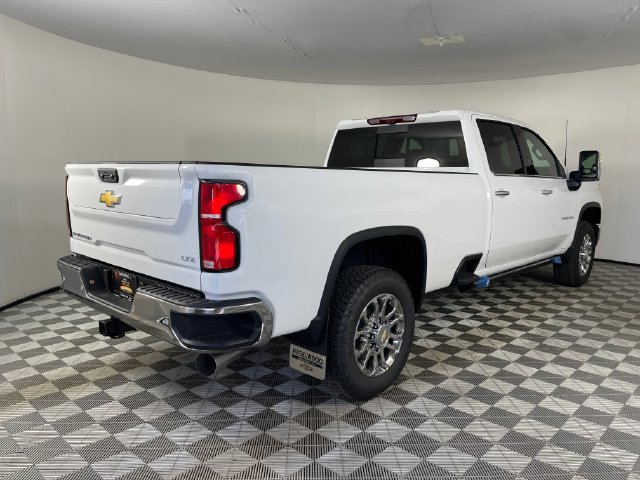 2026 Chevrolet Silverado 3500HD LTZ - Photo 9