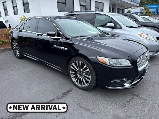 2017 Lincoln Continental Select FWD's photo