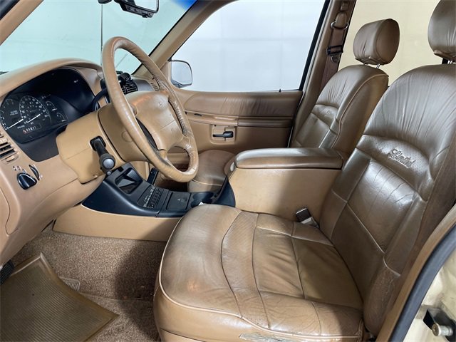 1996 Ford Explorer XLT Sport photo 2