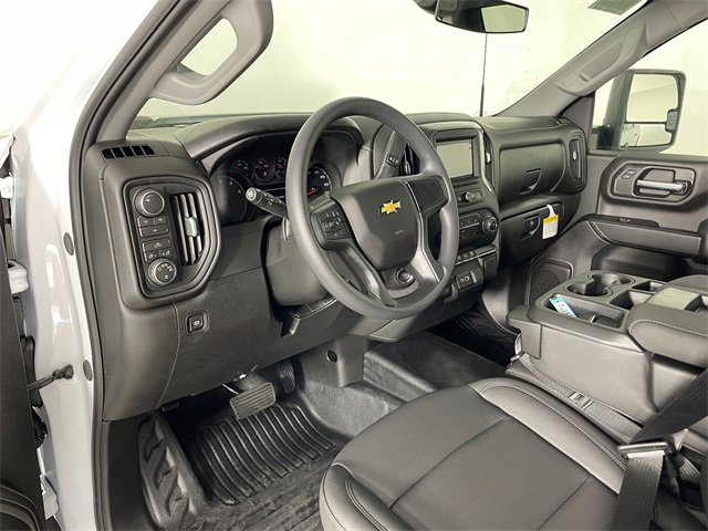 2026 Chevrolet Silverado 3500HD Work Truck photo 2