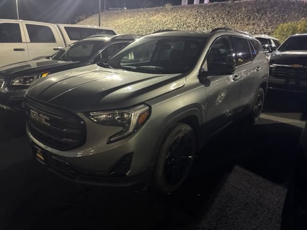 Used 2020 GMC Terrain SLE SUV